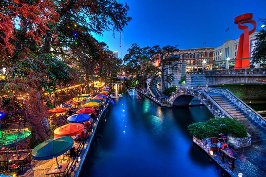 La Villa By The Riverwalk San Antonio Exterior photo